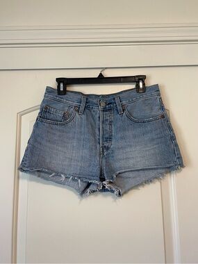 Levi 501 Denim Cut Off Shorts - size 26”